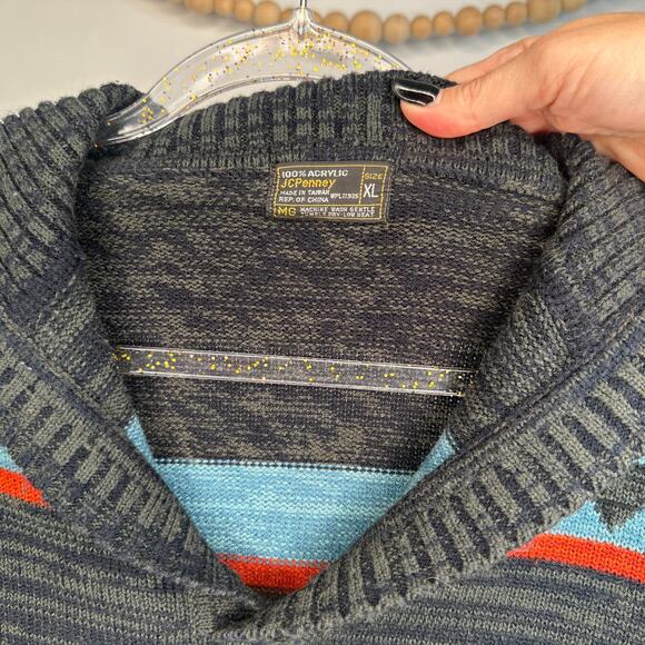 Vintage JC Penny Aztec Detail Sweater - Picture 3 of 3